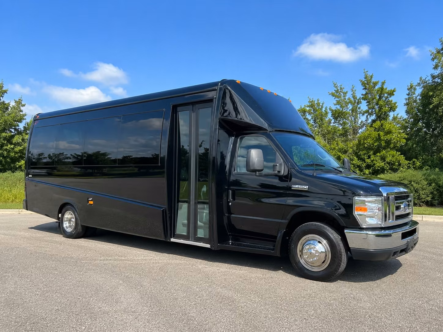 15 passenger minibus